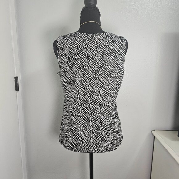Chico's Black & White Polka Dot Ruffle Front Sleeveless Blouse Size 1 / Small - Picture 3 of 6